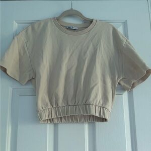 cropped short-sleeve shirt. size S.